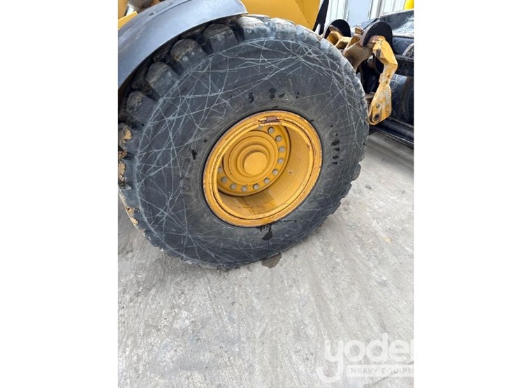 caterpillar-938m-image-11