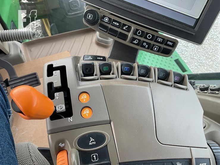 john-deere-8r-250-image-55