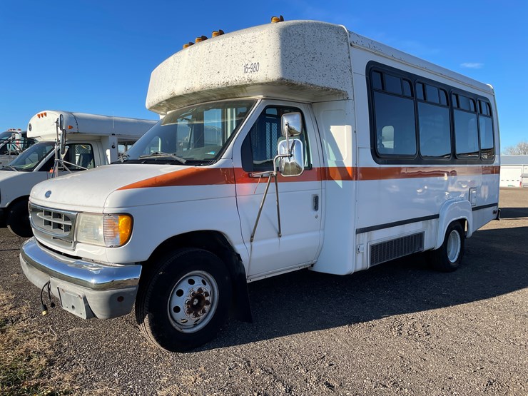 2001-ford-transit-image-1
