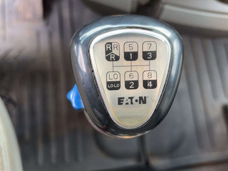 2017-kenworth-t880-image-56