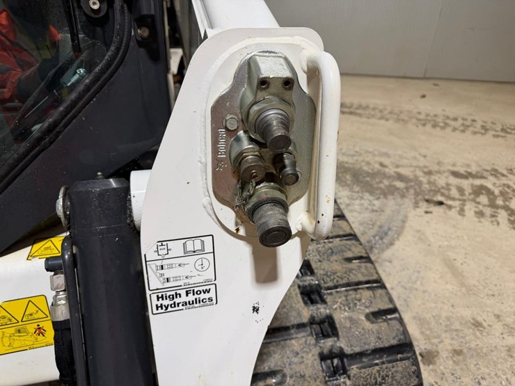 2022-bobcat-t66-image-11