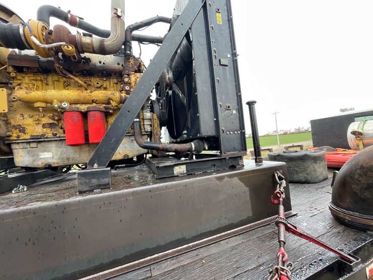 international-4900-image-23