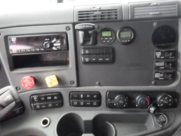 freightliner-cascadia-125-image-20