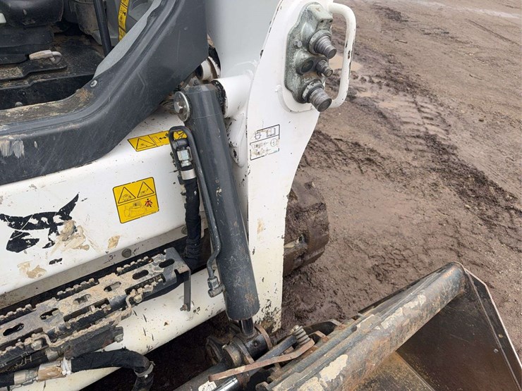 2024-bobcat-t650-image-32