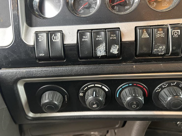 kenworth-w900-image-32