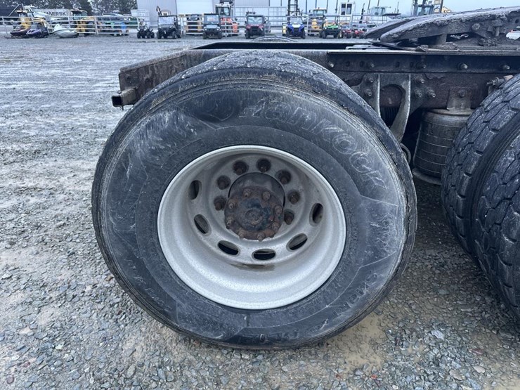 2014-international-prostar-image-58