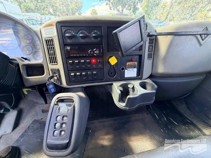 international-durastar-4400-image-6