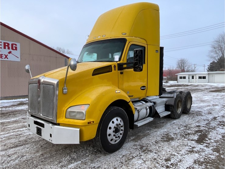 2019-kenworth-t880-image-1