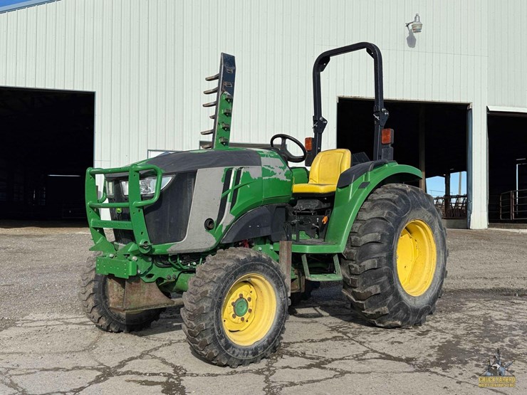 john-deere-4044m-image-1