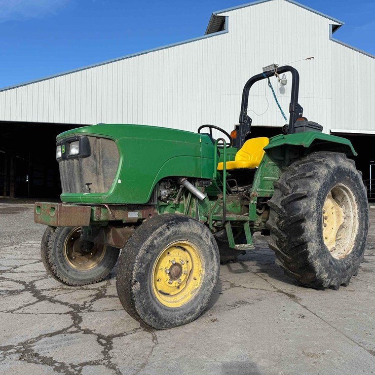 JOHN DEERE 5055D