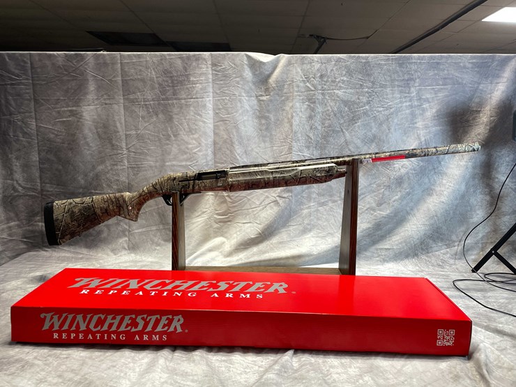 #2387-•-winchester-s-x-4-12-ga.-semi-auto-shotgun,-sn:-pt19454yw11k-image-1