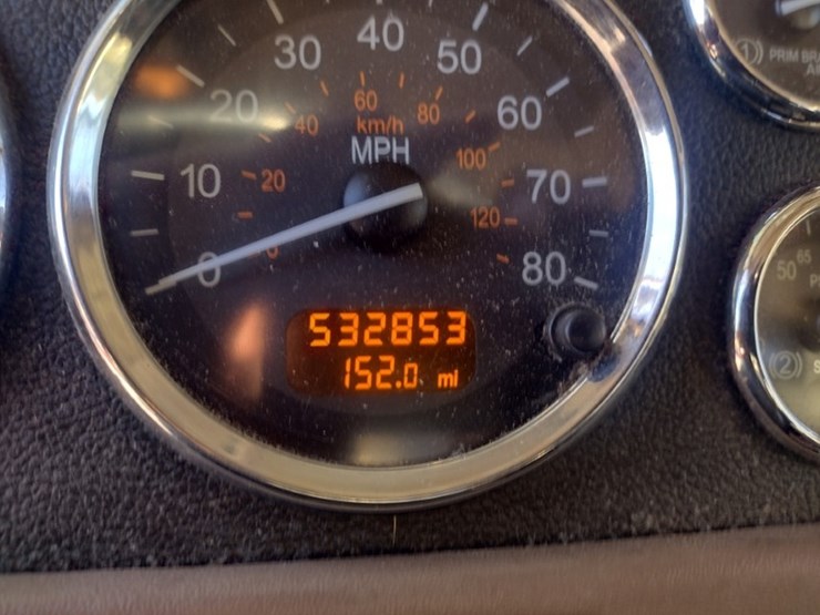 peterbilt-389-image-8