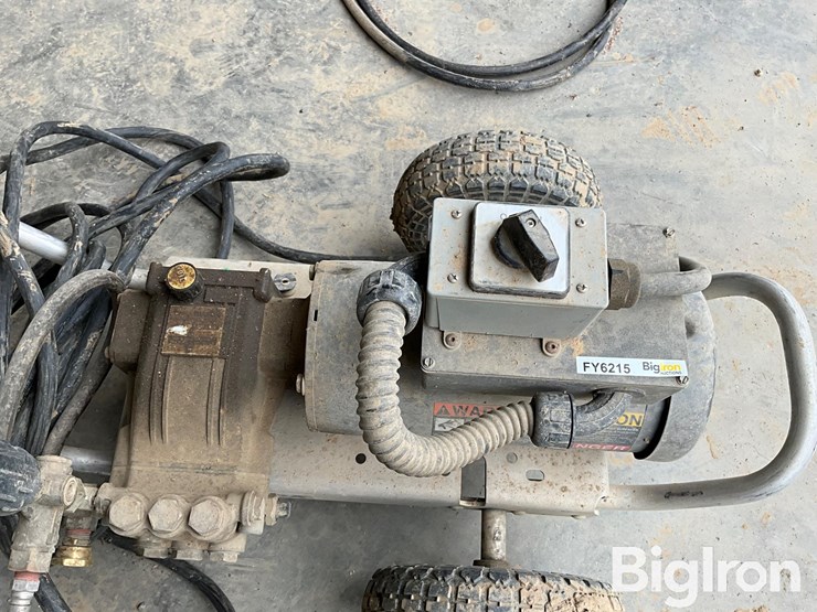 2023-landa-pressure-washer-image-12