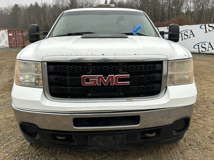 2011-gmc-2500-image-8