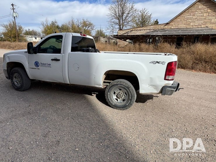 2009-gmc-sierra-2500hd-image-10