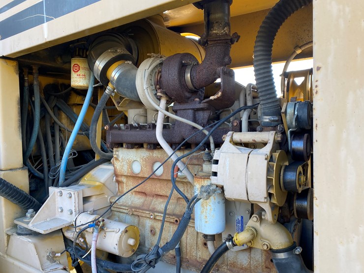 #1300-•-ag-gator-2004-injector-applicator-(colfax,-wi)-image-37