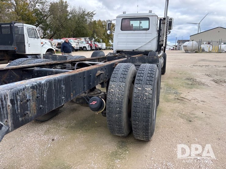 1986-mack-rd686-image-47