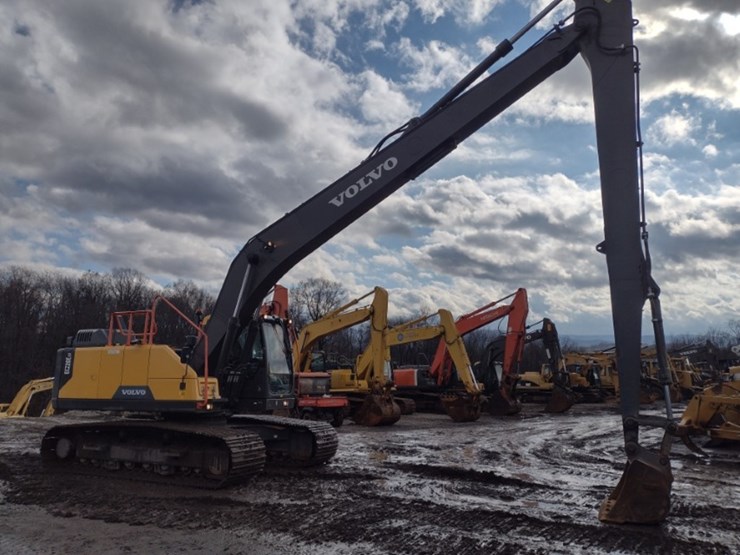 volvo-ec220e-lr-image-56