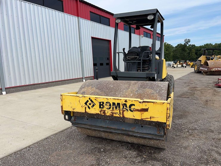 2016-bomag-bw177-image-2