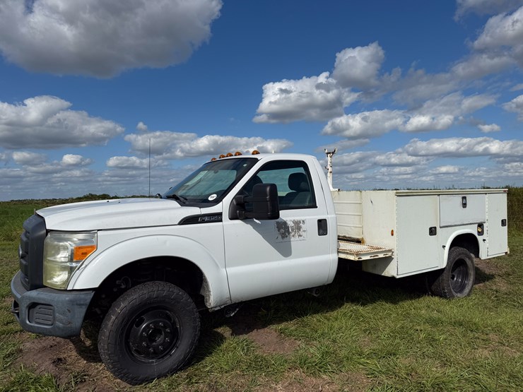 2016-ford-f350-xl-image-1
