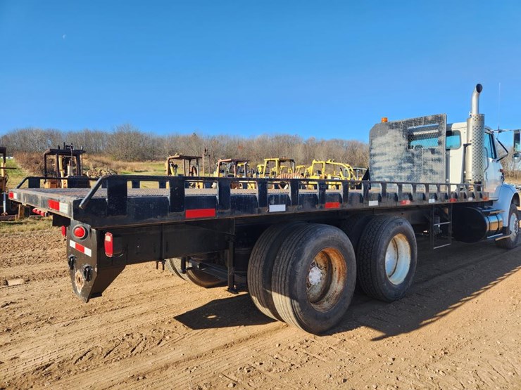 international-8100-image-13