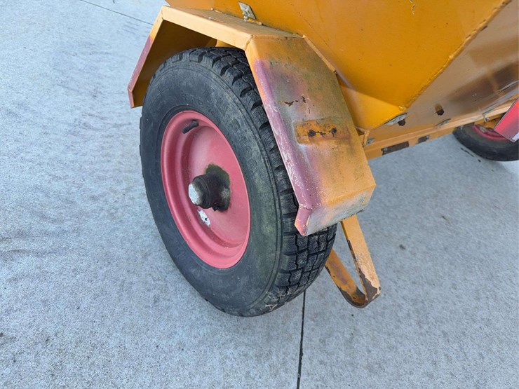 epoke-6'-seeder/fertilizer-cart-image-6