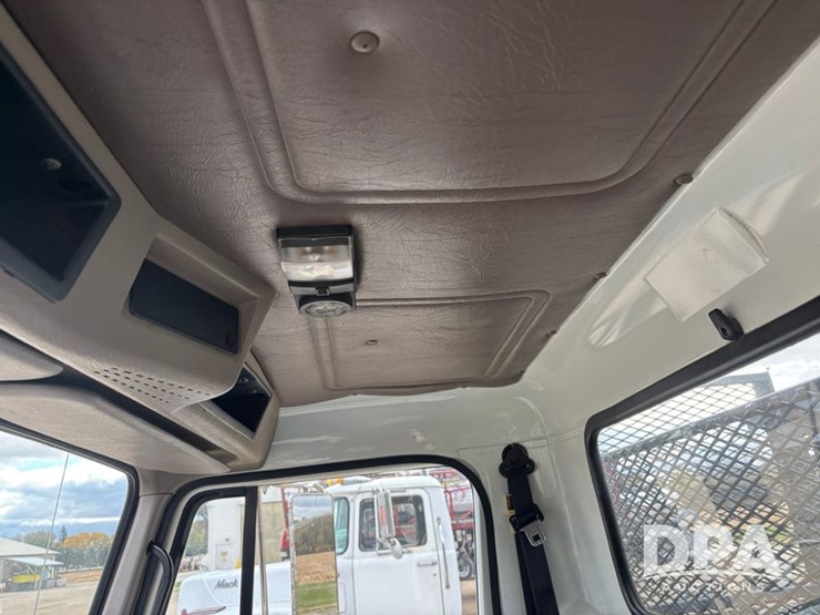 2000-international-4700-image-51