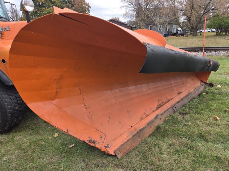 mack-rd690s-image-10