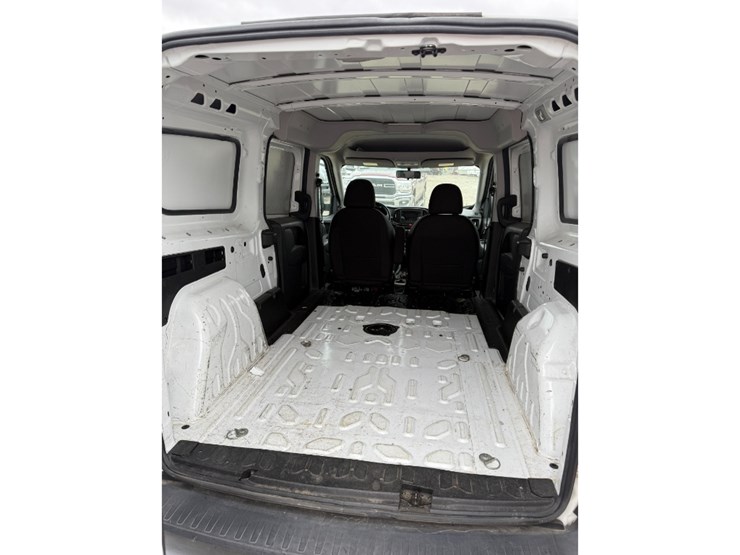 2015-ram-promaster-city-image-12