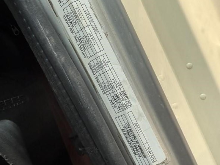 2002-peterbilt-379-image-71