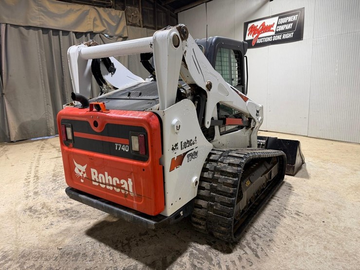 2022-bobcat-t740-image-5