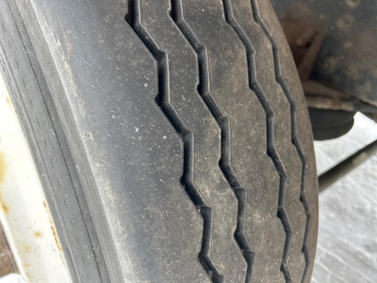 #1042-•-2000-volvo-quad-axle-dump-truck-image-78