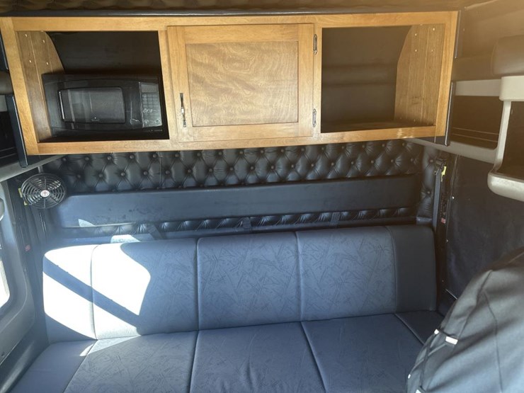 2009-kenworth-t800-image-43