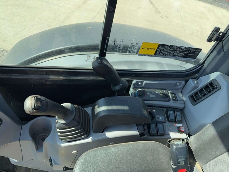 2022-kubota-kx040-4-image-37