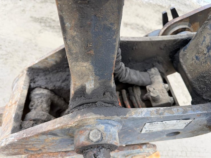 2018-deere-85g-image-11