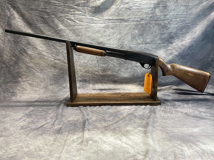 #2341-•-savage-arms-6070-foremost-12-ga.-pump-action-shotgun,-sn:-a655104-image-9