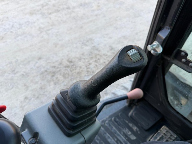 2020-bobcat-e50-image-30