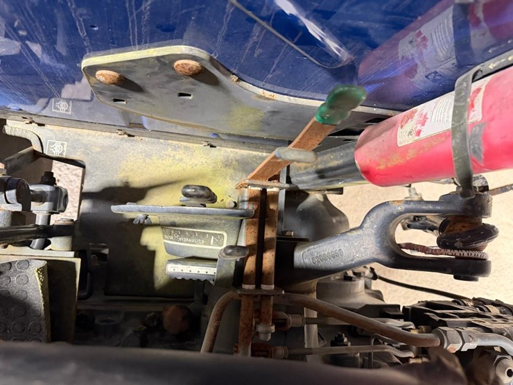 new-holland-tb110-image-22