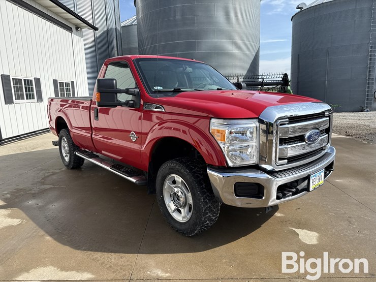 2015-ford-f250-xlt-image-3