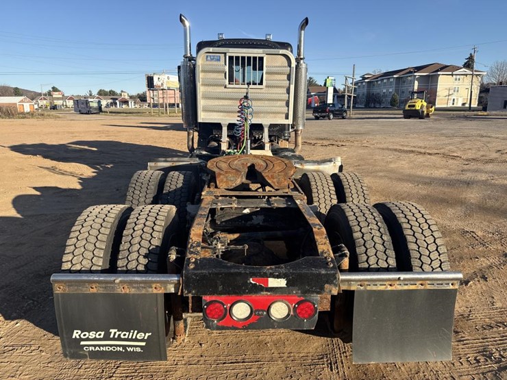 2008-peterbilt-388-image-31