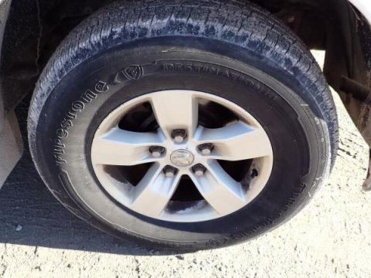 ram-1500-slt-image-61