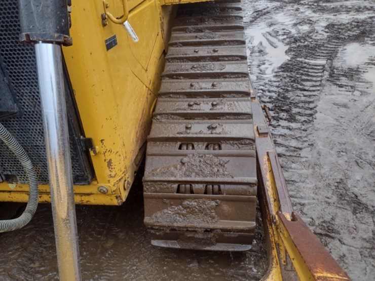 caterpillar-d6t-xl-image-30