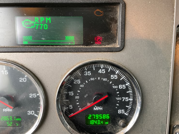 2015-kenworth-t270-image-37