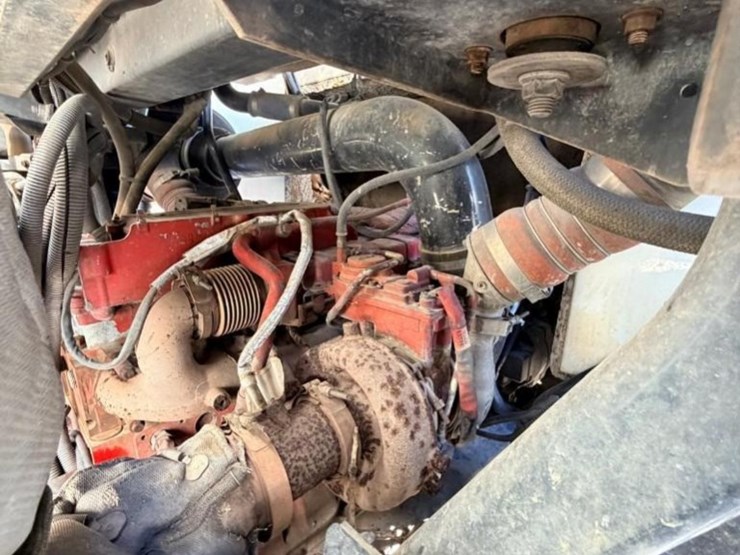 2013-crane-carrier-co.-garbage-truck-image-9