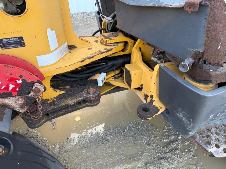 2014-deere-304k-image-14