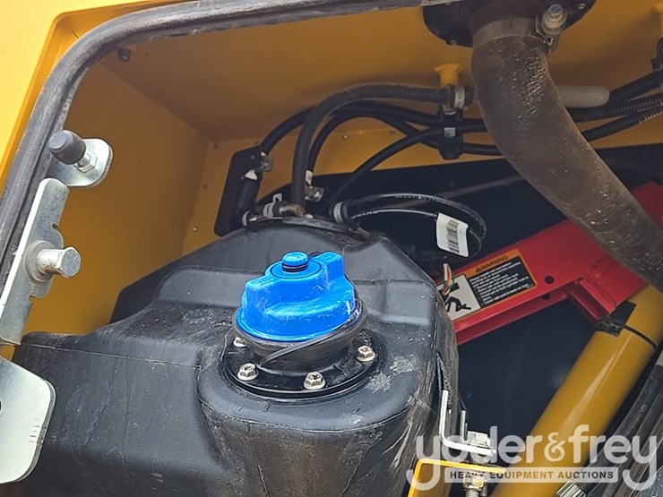 2019-deere-850l-lgp-image-88