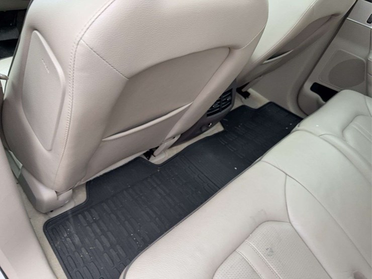 2012-lincoln-mkx-image-39