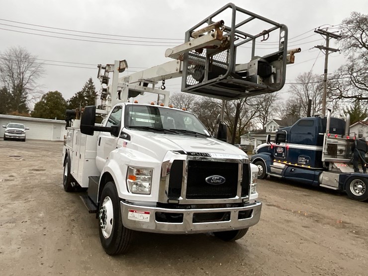 2017-ford-f750-image-6