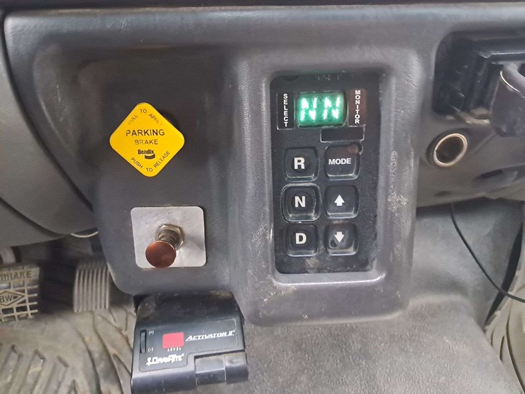 2009-ford-f750-image-26