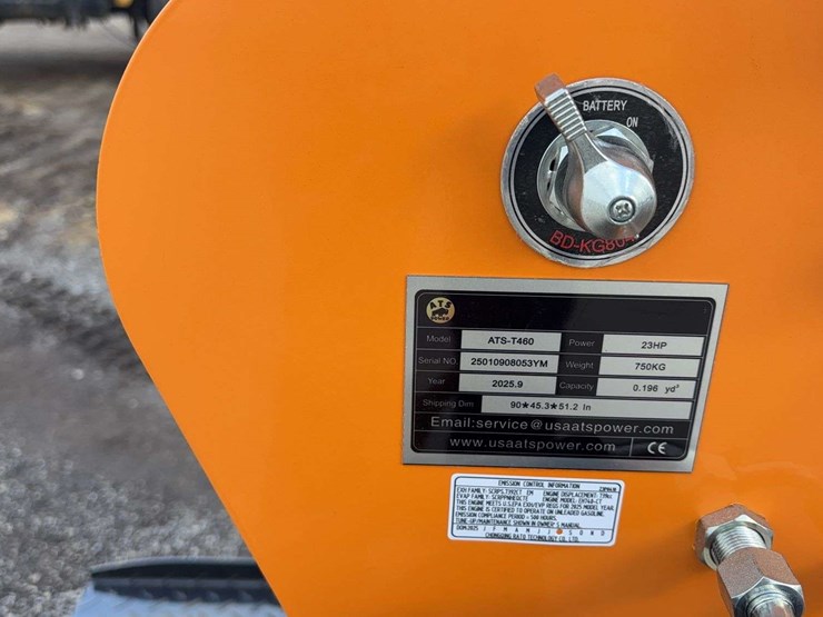 landhero-mini-stand-on-skid-loader-image-14